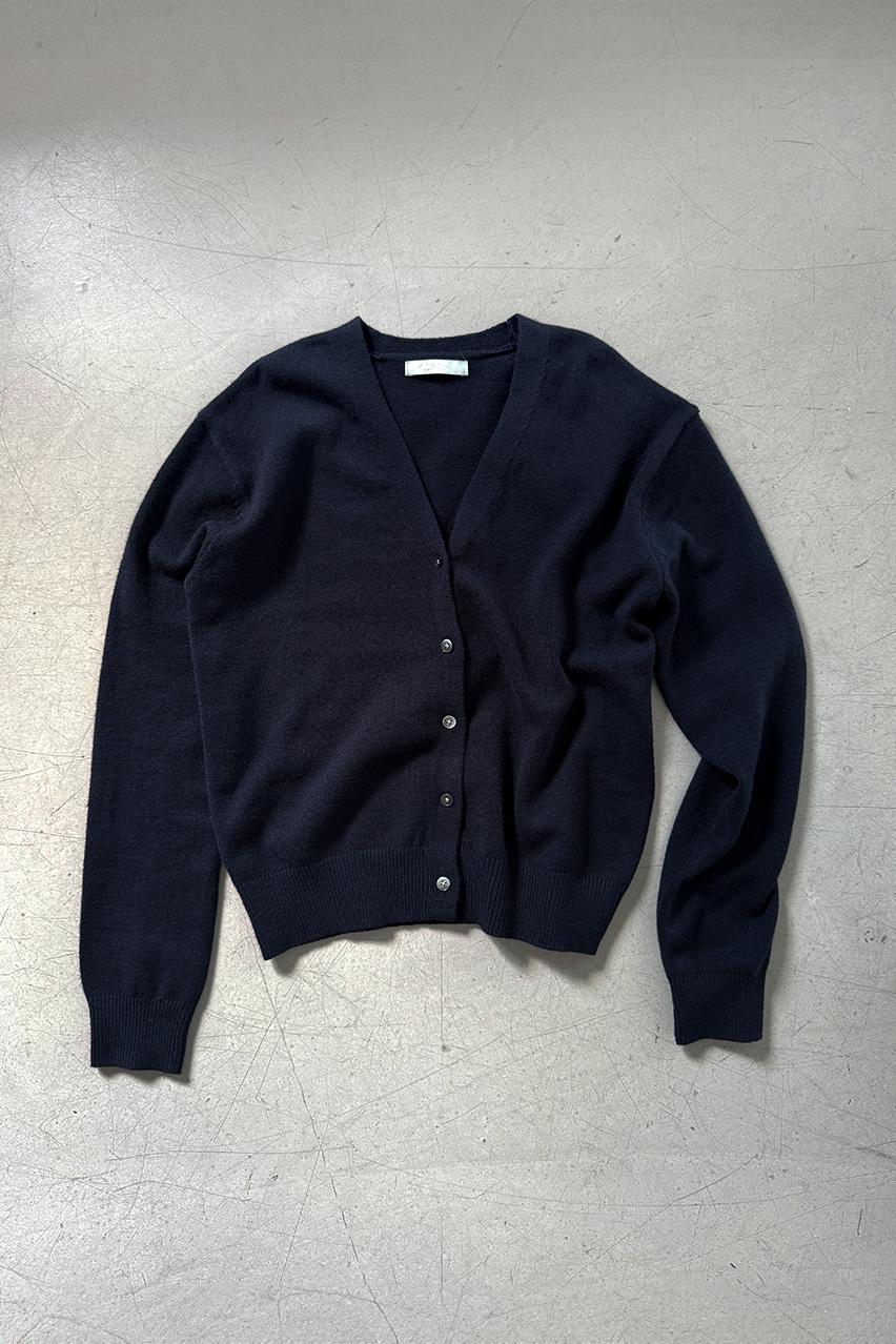 STABLE V-NECK CARDIGAN