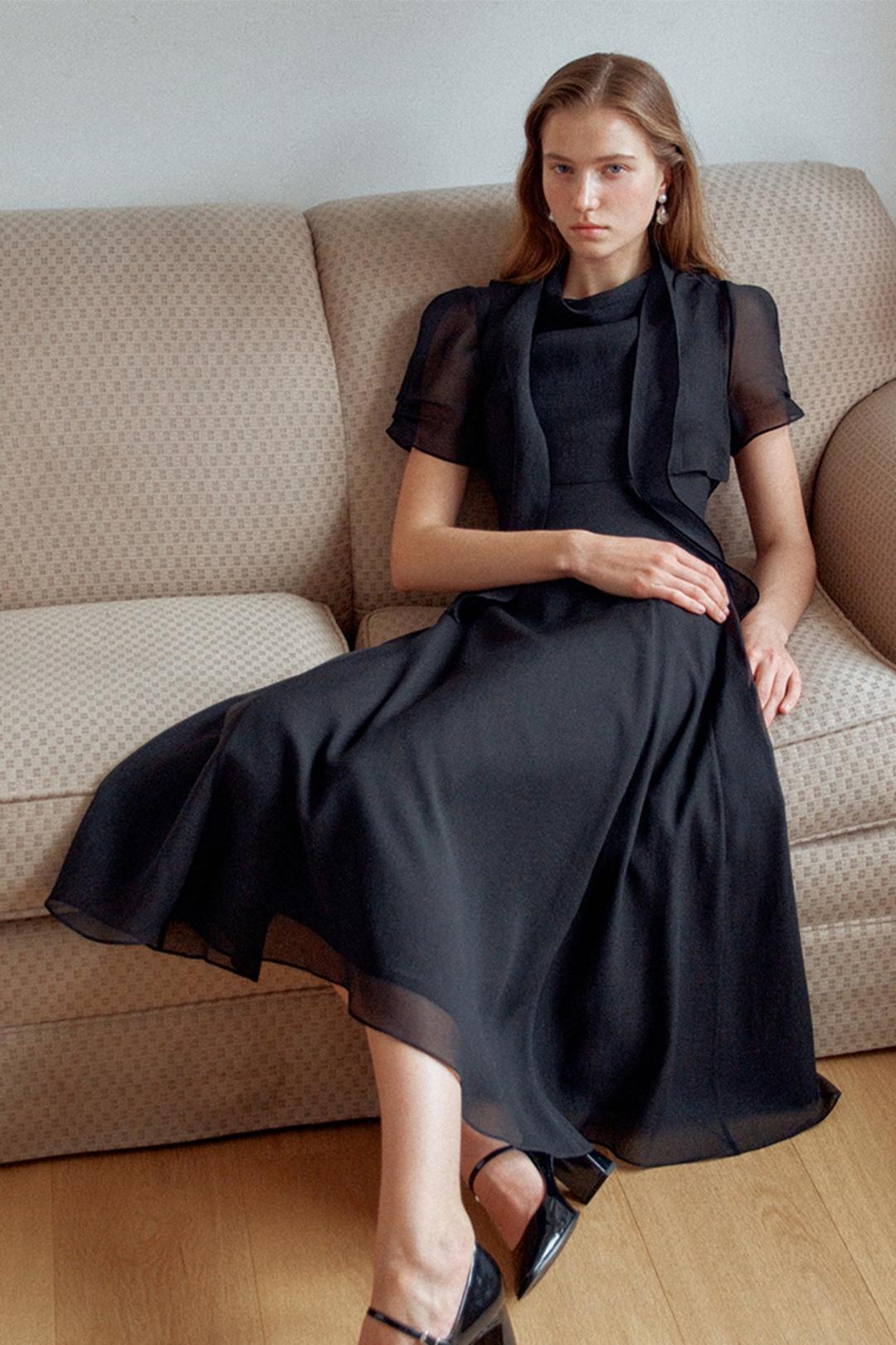 ARI Tie bolero round neck flared dress (Black)