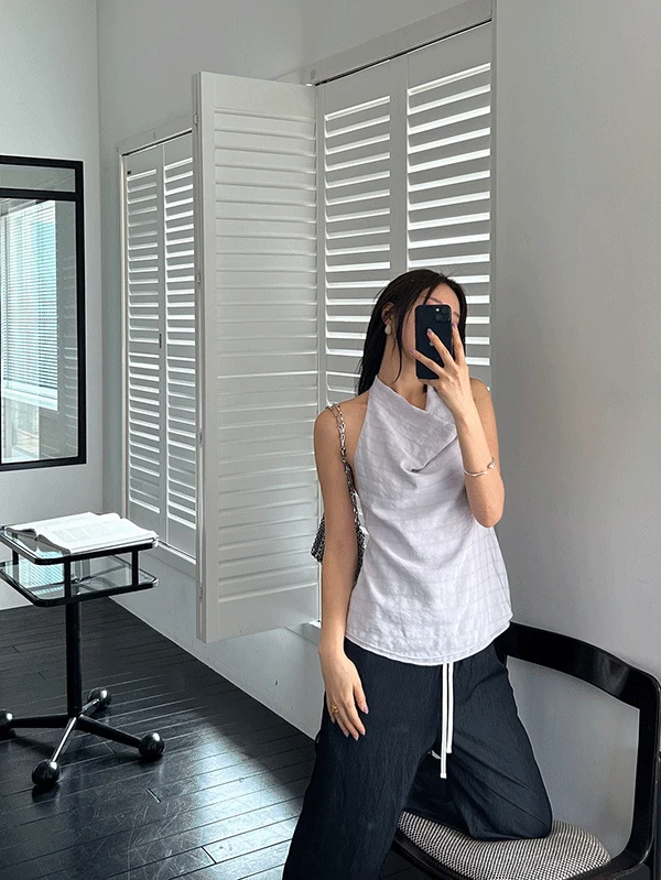 클리어런스세일 Check soft halter top