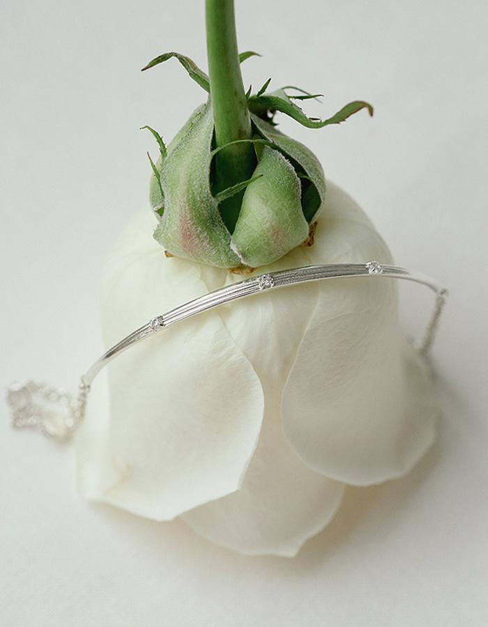 Veine chain cuff