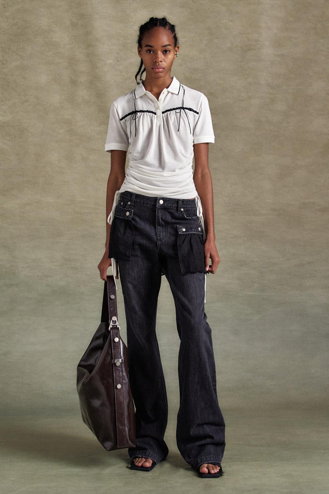 FLOWER LACE ATTACHED BOOTCUT JEANS apa796w(WASHED BLACK)