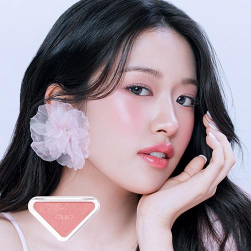 에센셜 블러쉬 탭