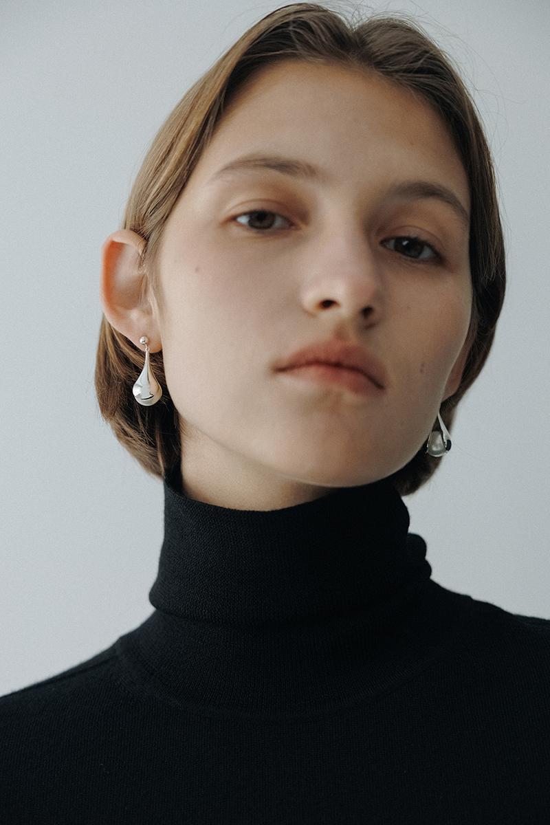 Teardrop Earrings In Pearl