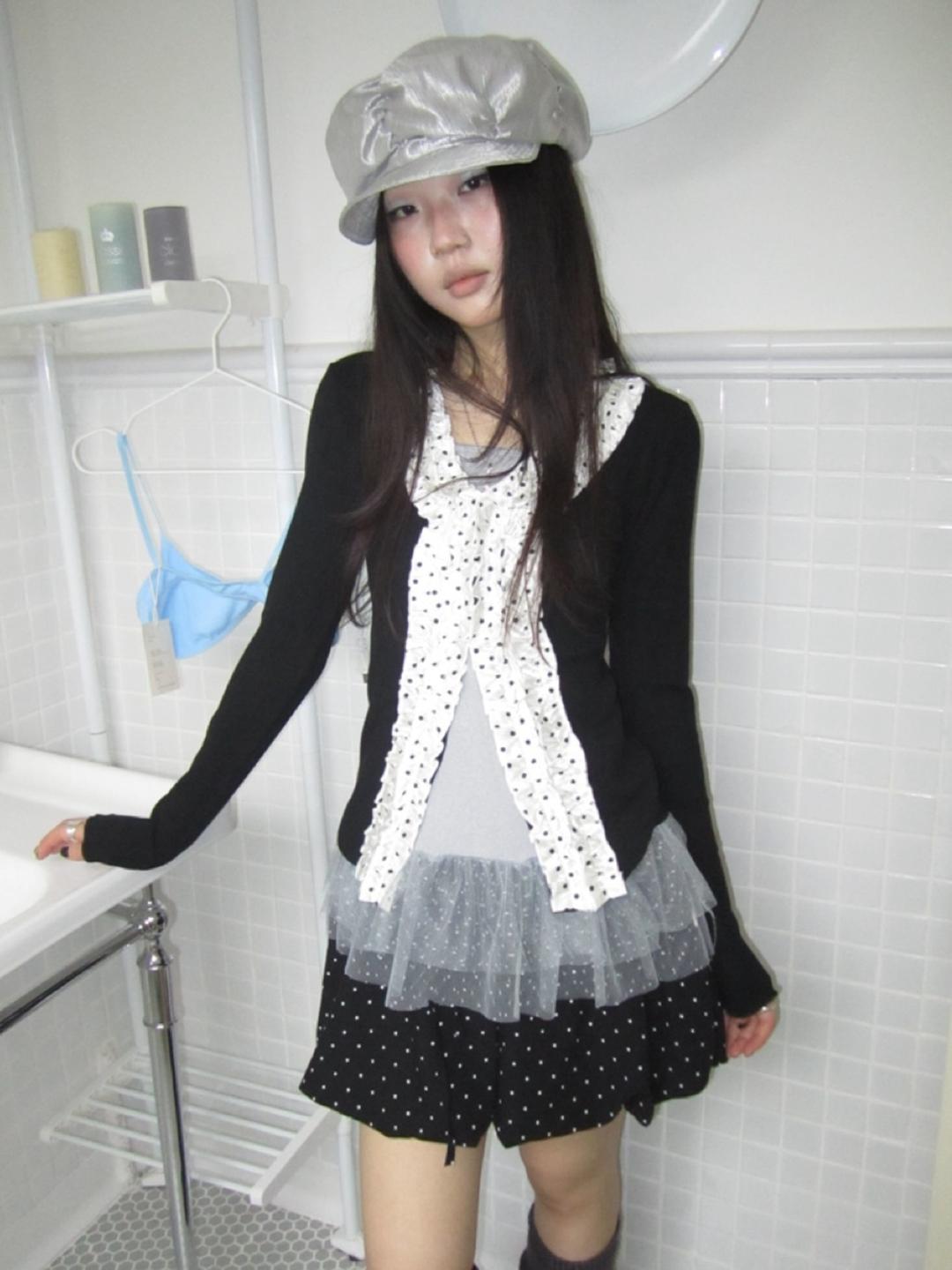 ang:project Dot Ruffle V-Neck Long Sleeve (2color)