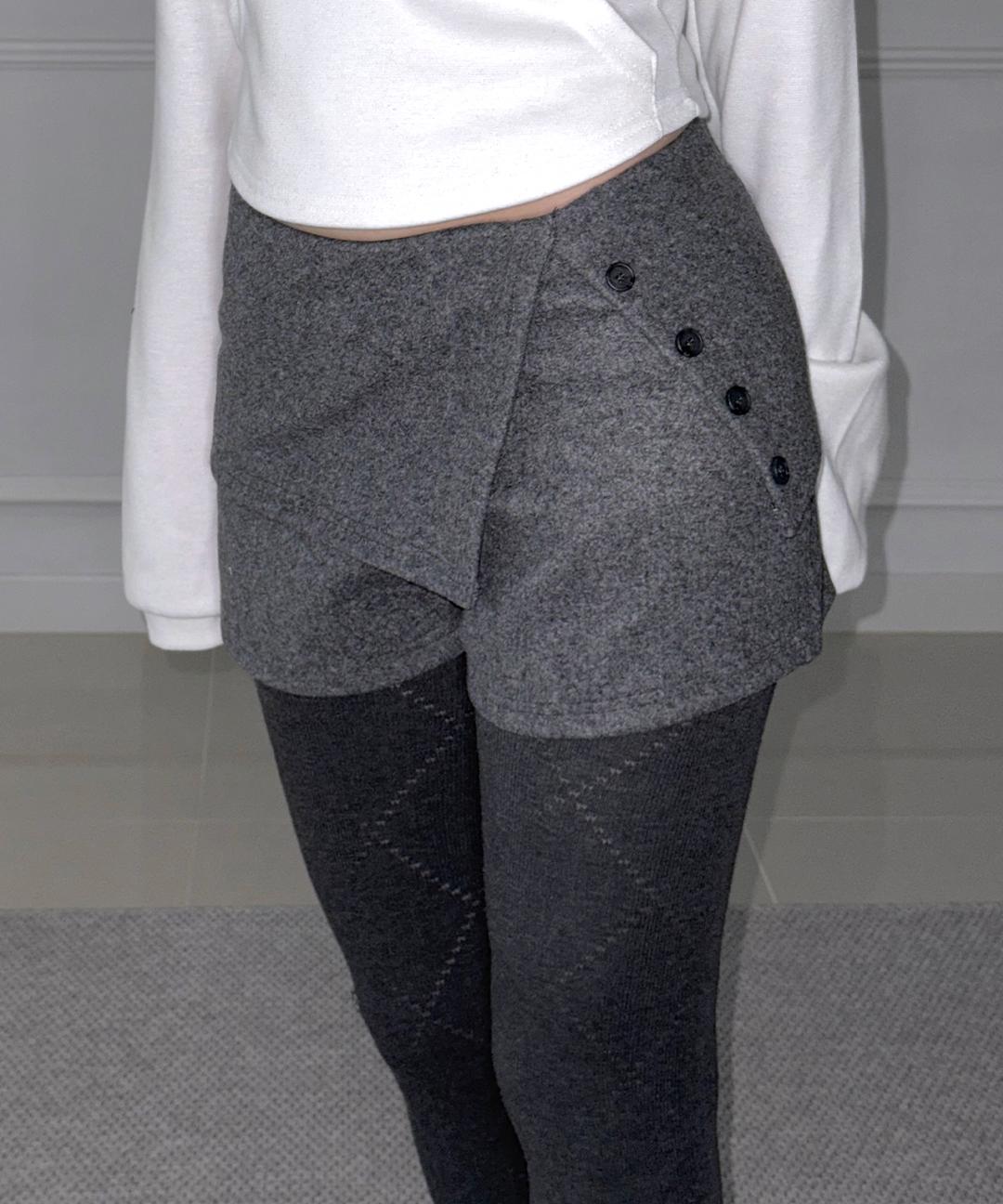 미고 (그레이당일) Wool Button Low Shorts (2colors)