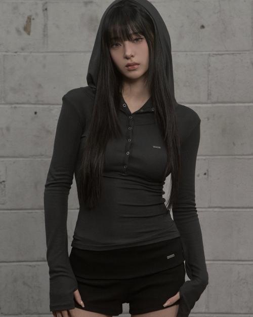 High-neck Hooded Top (charcoal)