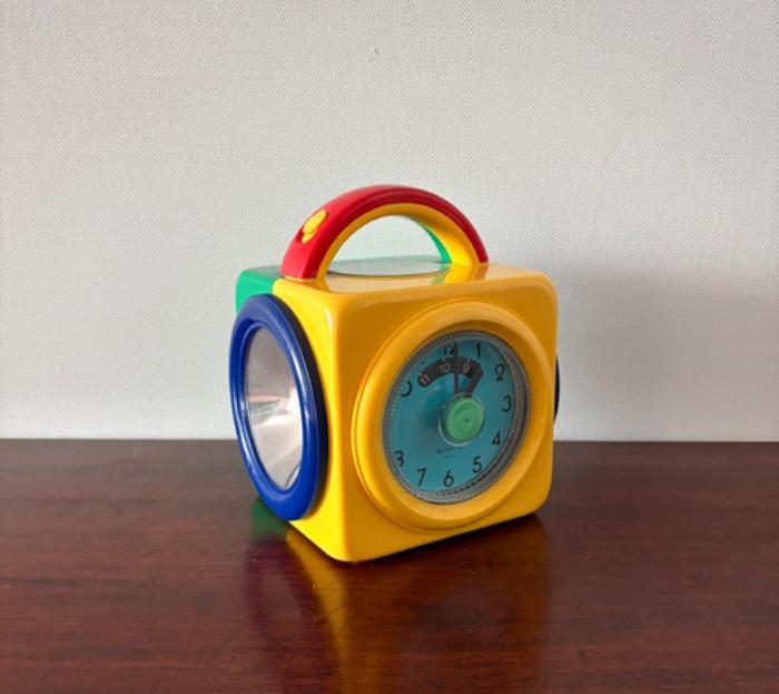 [JAPAN]80s multi color cube design clock/radio/mirror/light/thermometer.