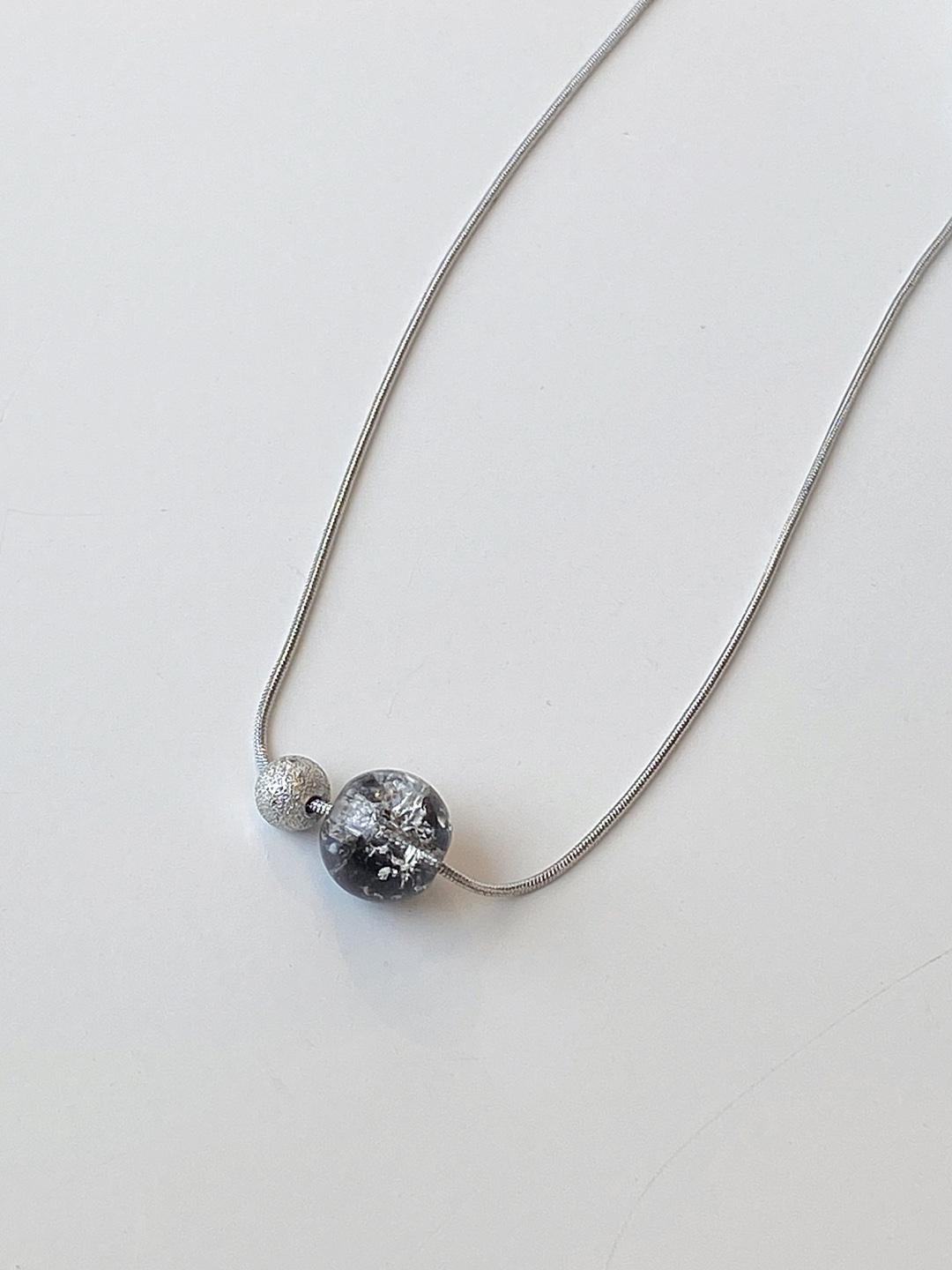 Mix black ball necklace