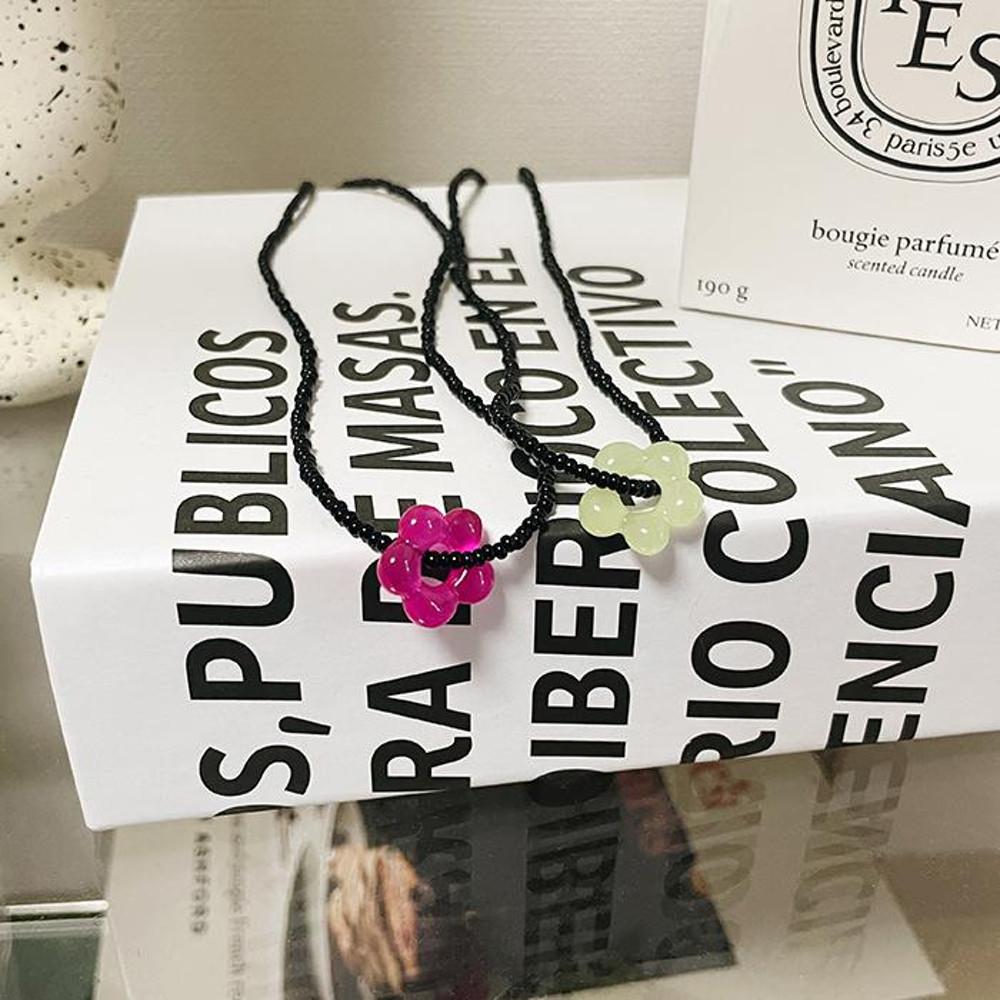 무배 키치 네온 꽃 플라워 블랙 비즈 목걸이 2컬러