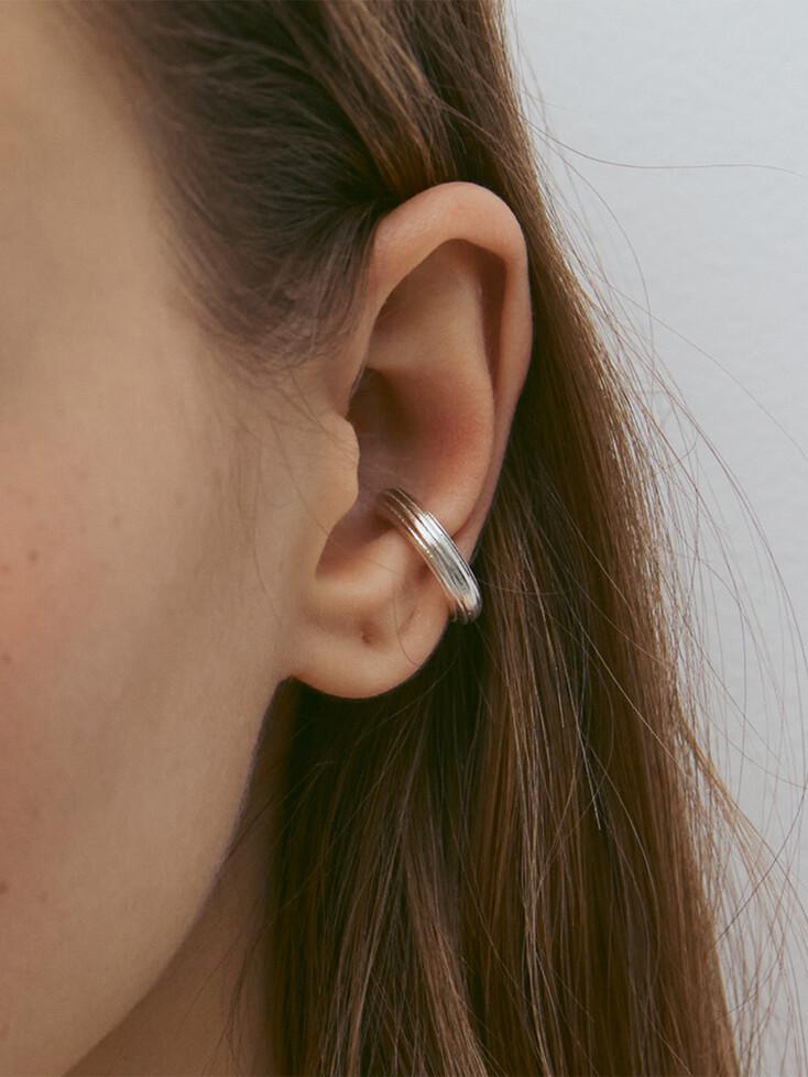 Tae earcuff