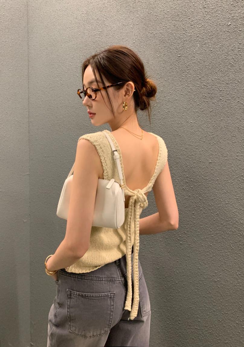 백 트임 리본 니트