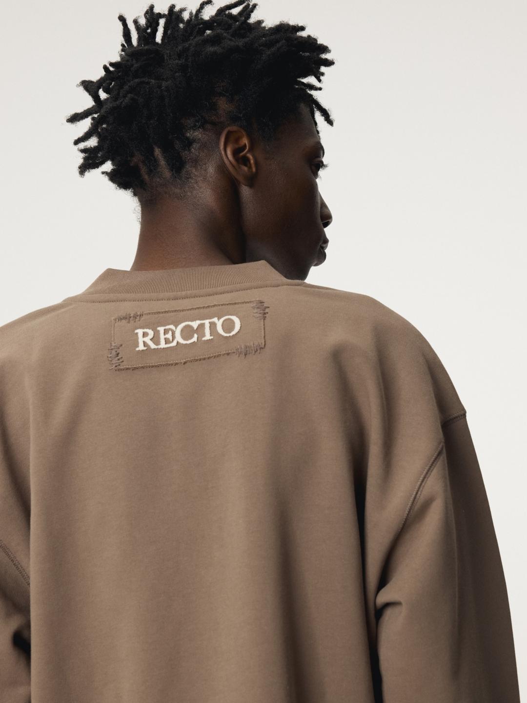 BACK LOGO V-NECK SWEATSHIRT (SEPIA)