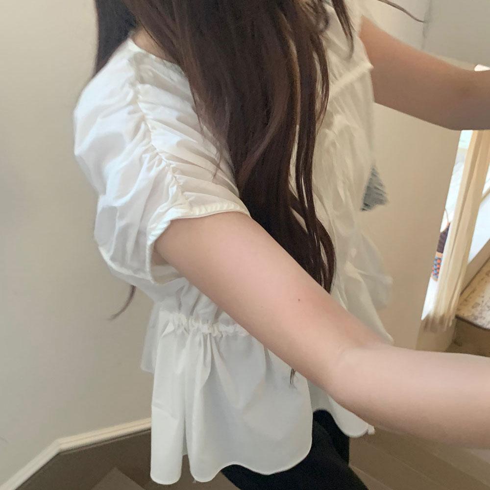 리즈닝 [800장돌파/주문폭주]A라인 리본 셔링 블라우스(7월 11일부터 순차출고)