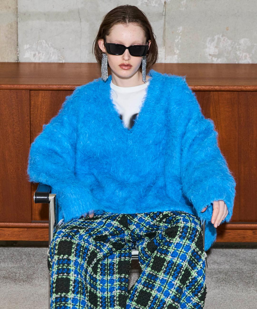 [25winter preoder] Long Shaggy V-Neck 니트