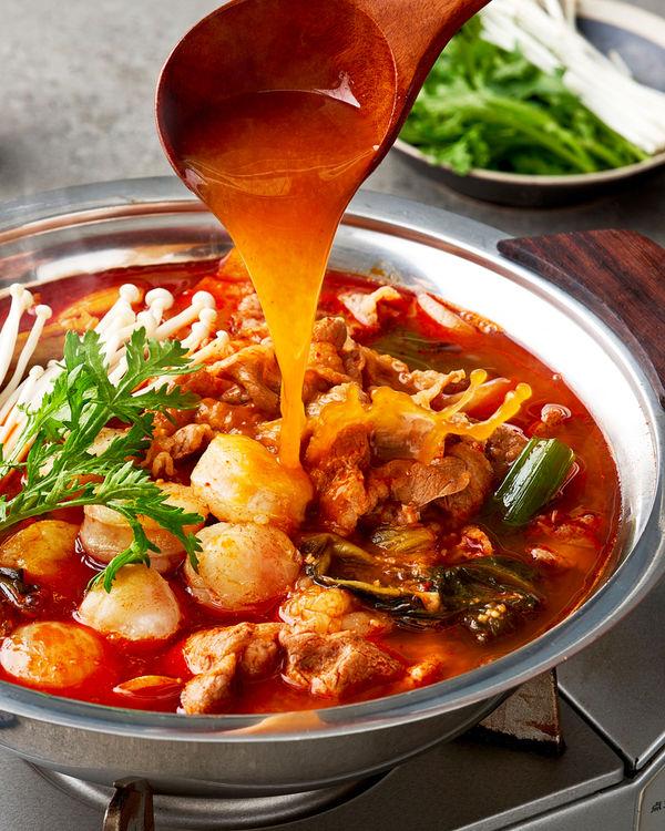 [고른] 얼큰 우삼겹 한우대창전골 2인분