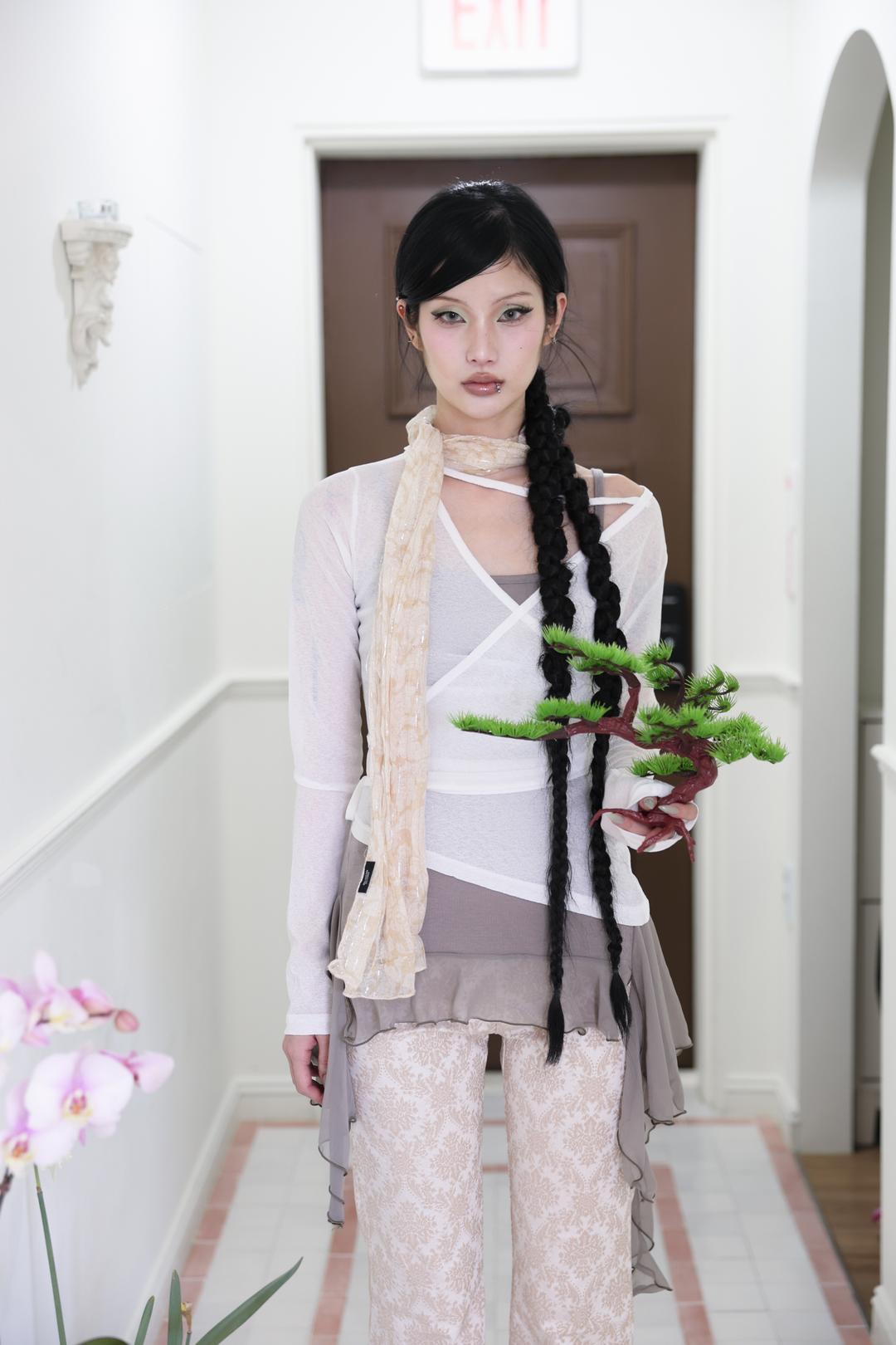 [Pink orchid house] See through wrap T (2color) (White)
