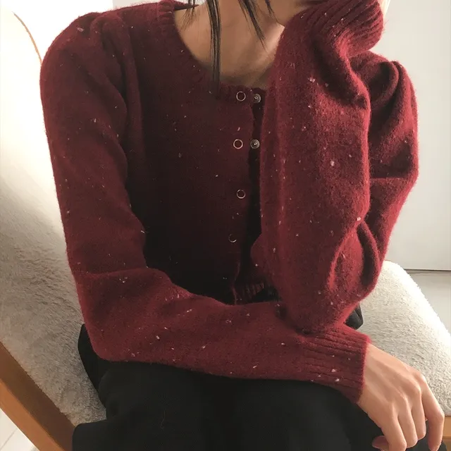 [딸기쿠앤크🍓] 토네 울 보카시 스냅버튼 셔링 니트 가디건