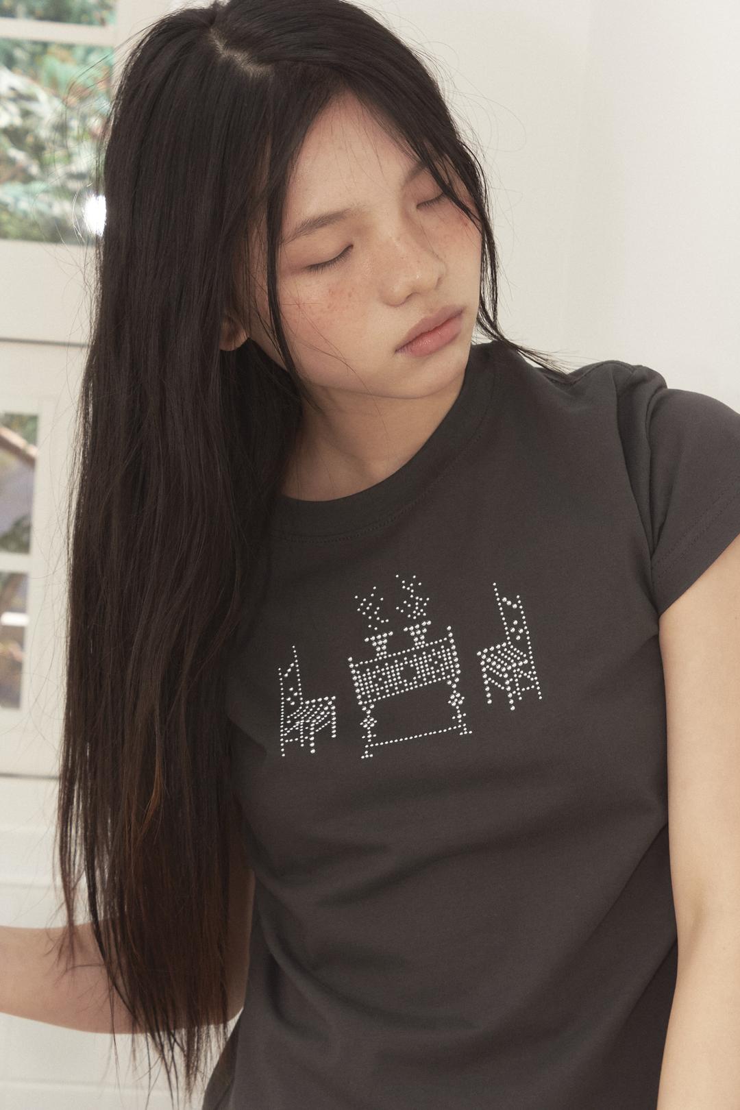 dinner table t-shirt_charcoal