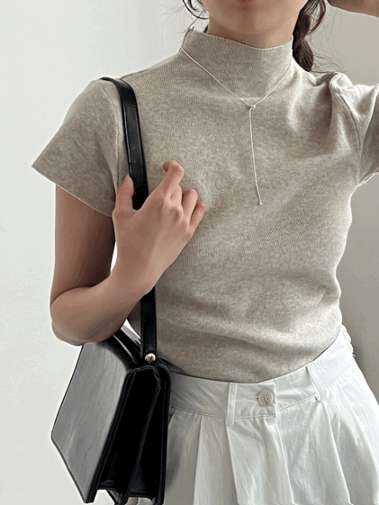 [심플모던] 5컬러 하프 이너 날개 베이직 심플 반 목폴라 반팔 니트