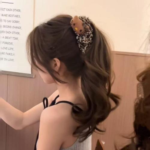 레오포니 키티 여리 헤어집게