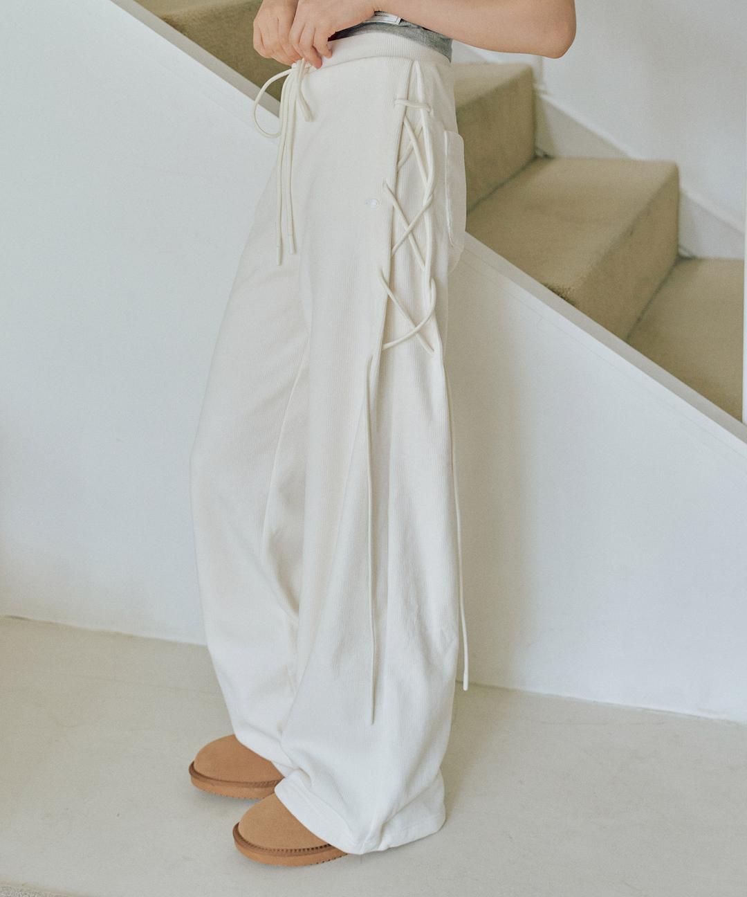 클로이 벨로아 레이스업 팬츠 [IVORY]