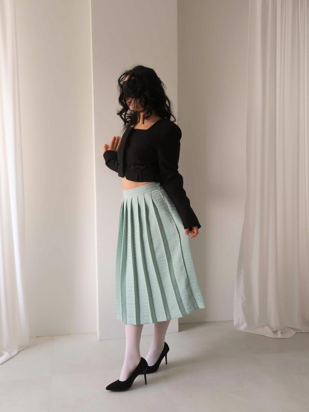 Clochette pleats tweed skirt