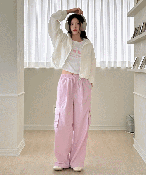 스파오 크롭 윈드 브레이커_SPJJD23G01