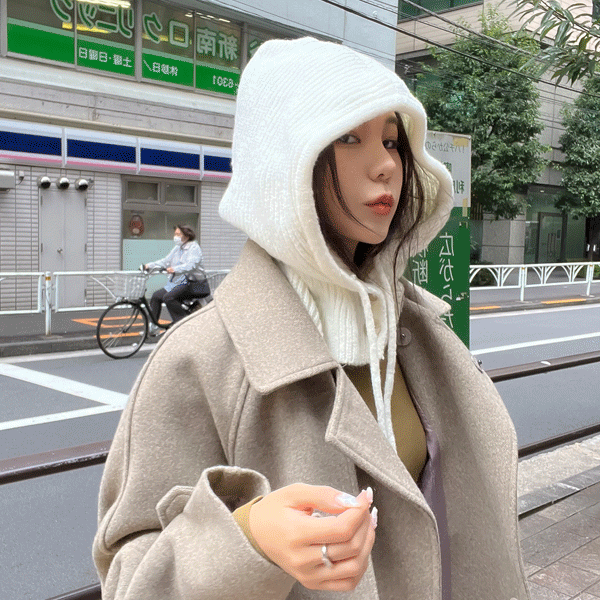 먼드 버튼 바라클라바