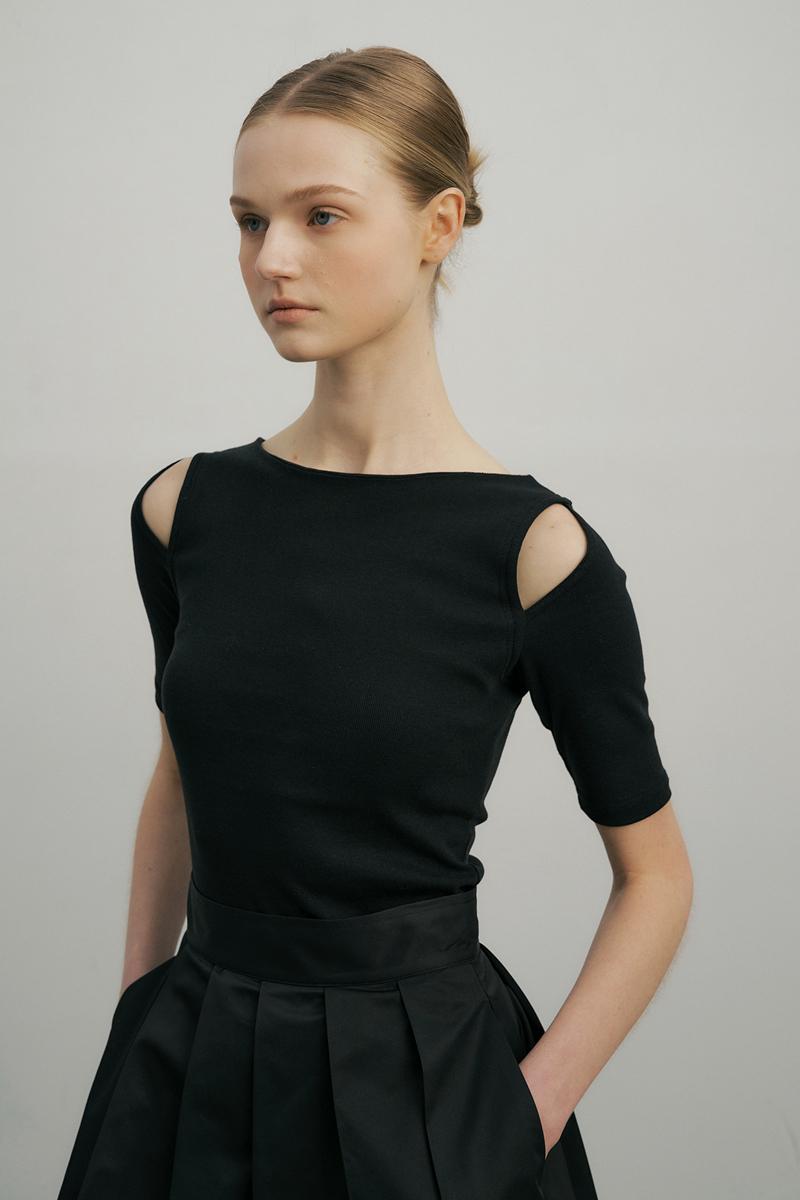 Boat neck hole Sleeves (black)