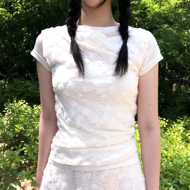 rose sleeveless top (2color) / 로즈 슬리브리스 탑