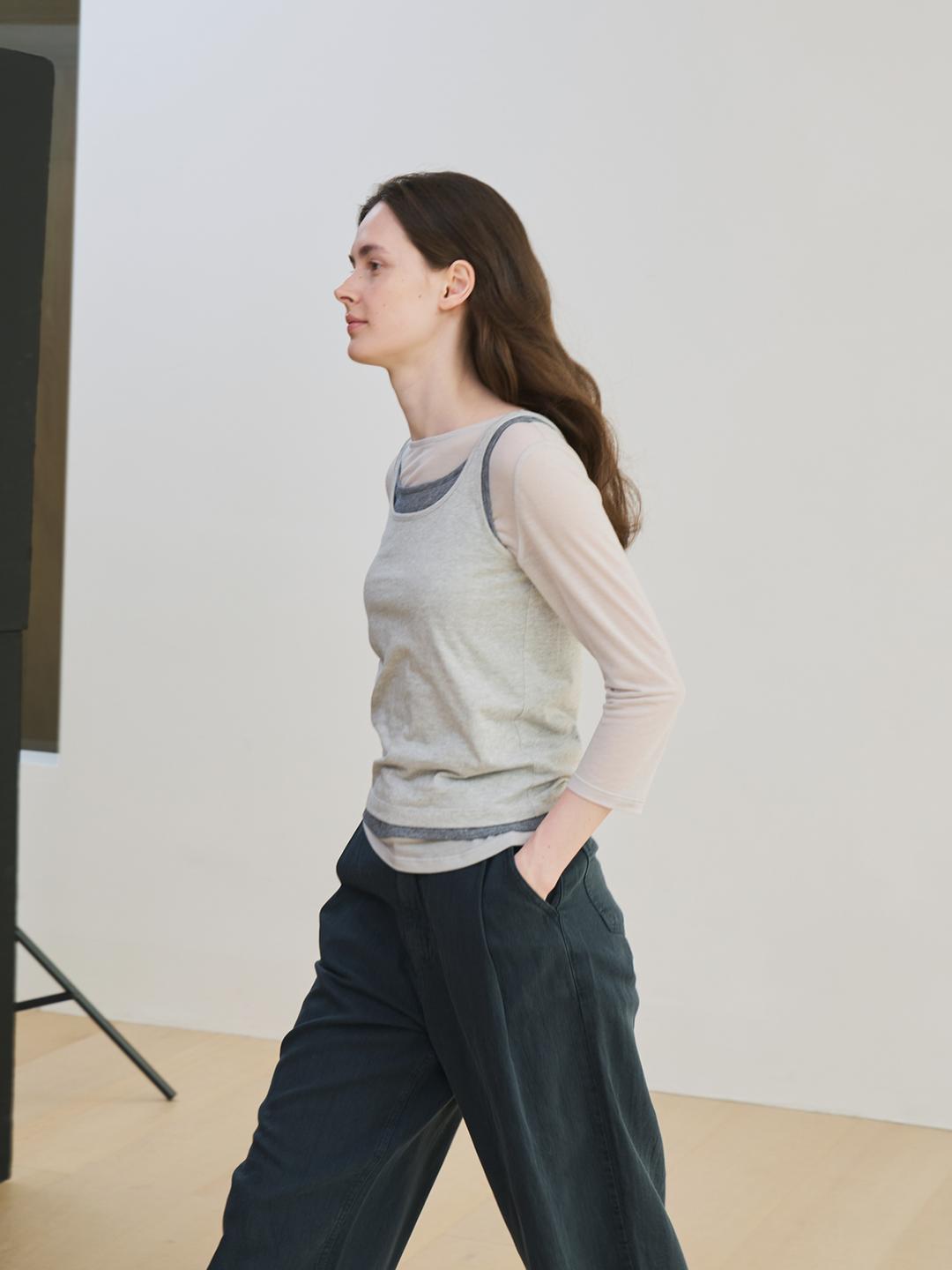 stripe sleeveless (light gray)