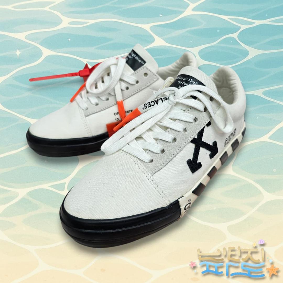 37 OFF WHITE 오프화이트 애로우 벌크 로우 스니커즈 | 후루츠패밀리