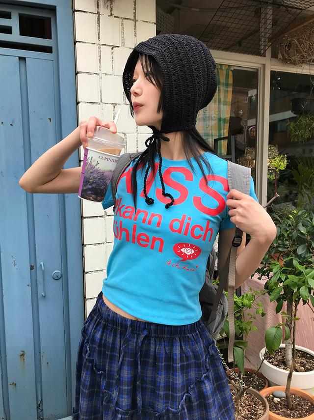 (*당일발송) KISS ♥ CROP HALF T (white / blue)