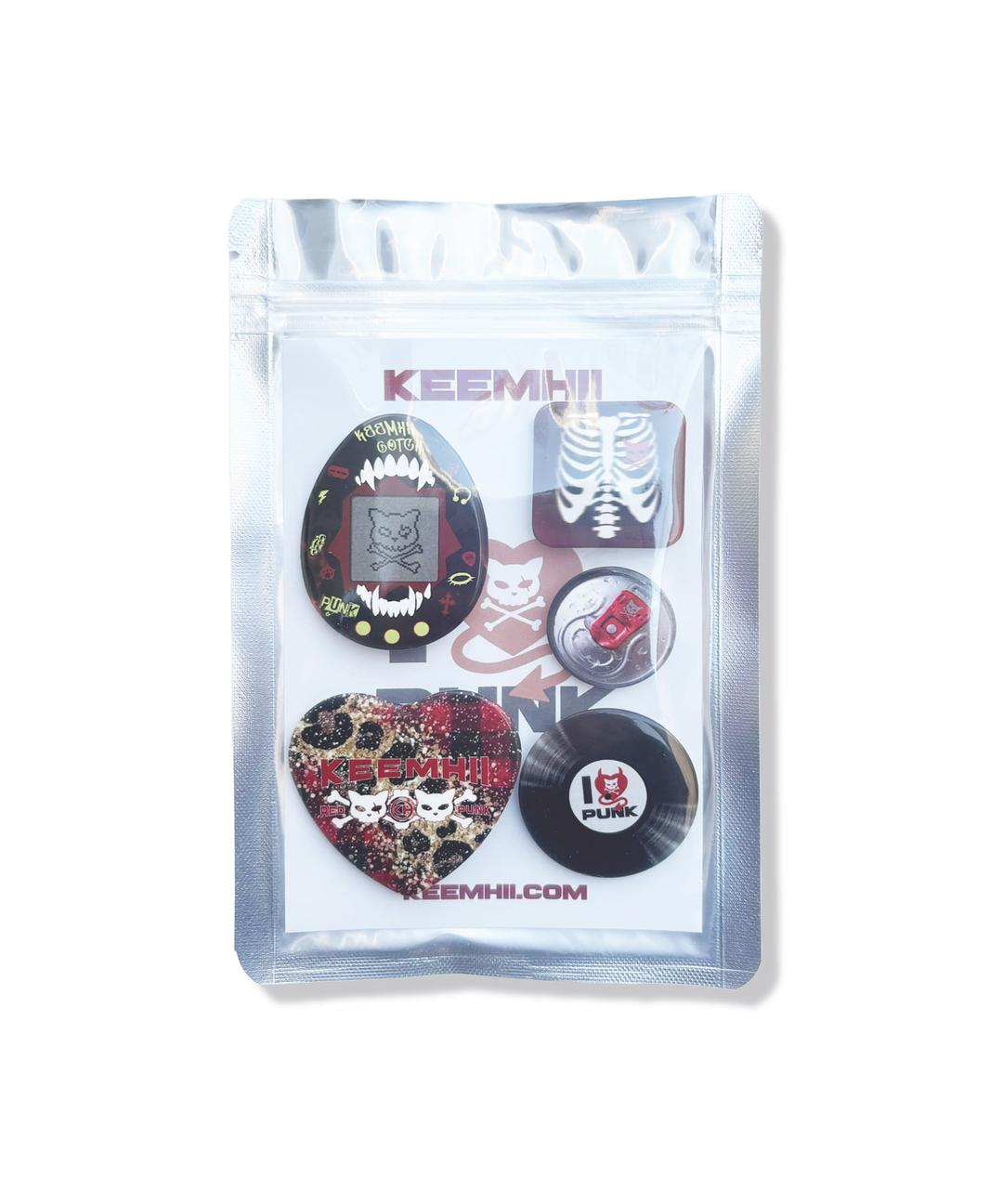 FIVE VINTAGE PIN BUTTON SET - [RED]