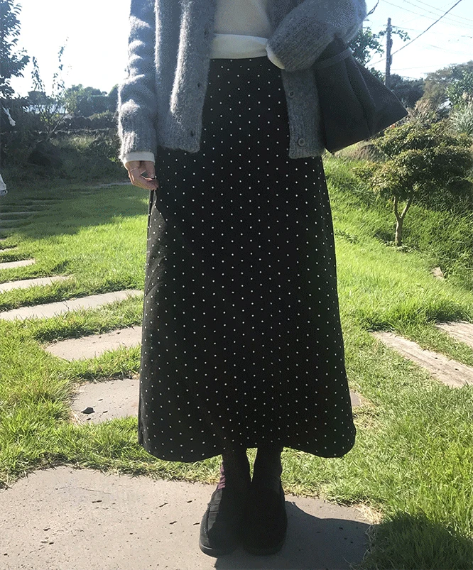 [⛄겨울신상] 스킴 도트 스웨이드 롱스커트 (3color) 레이어드/밴딩롱치마/밴딩치마/끈스커트/쭈리/