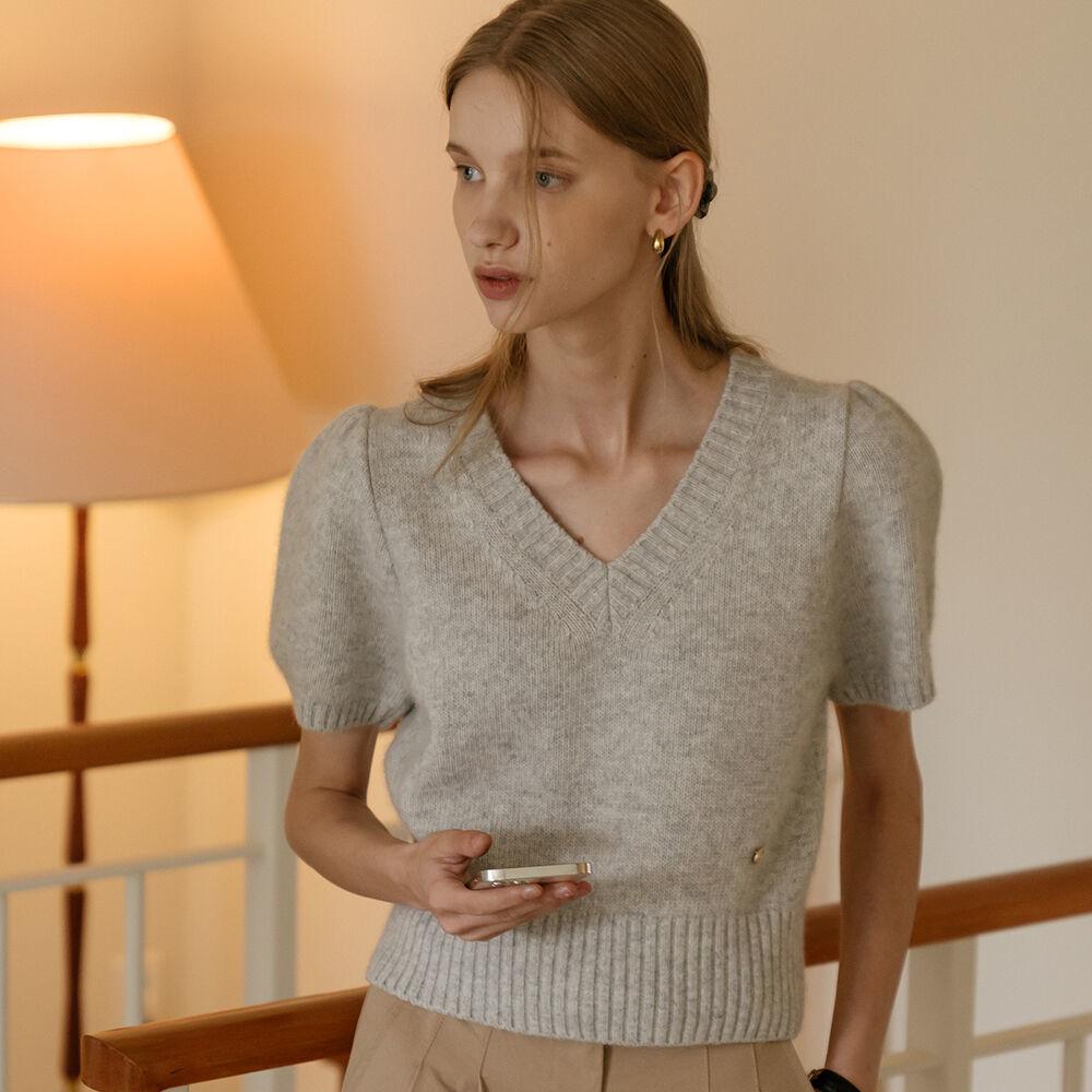 Raccoon V-neck knit top [2color]