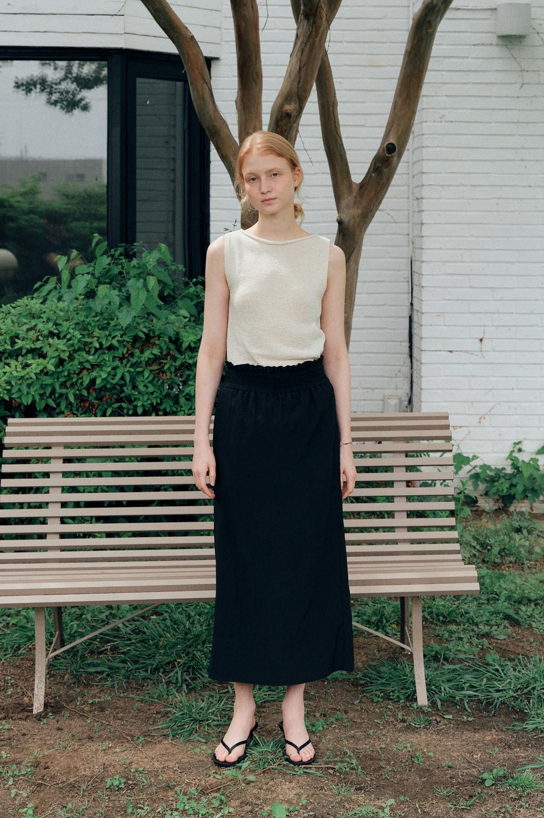 Ruffle Banding H-line Skirt (Black)