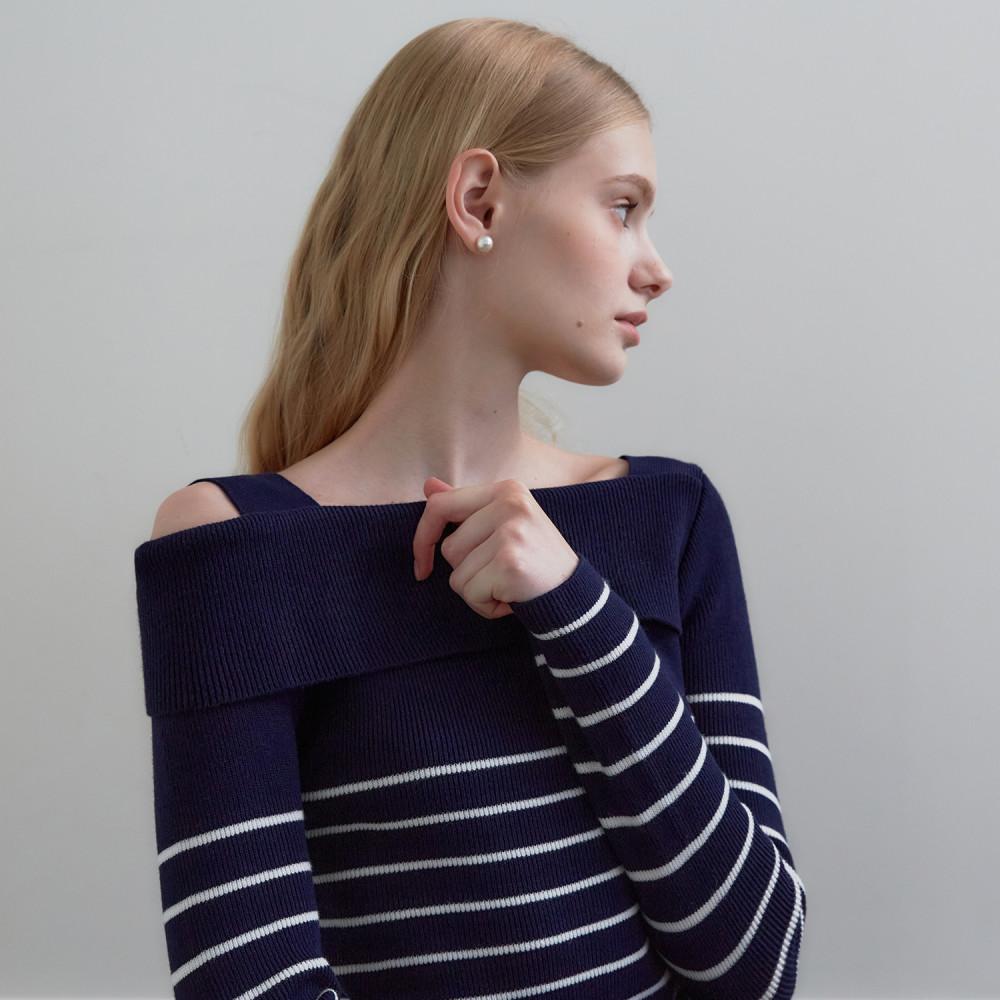[제로스트릿][10/6예약배송]언발란스 오프숄더 스웨터 UNBALANCE OFF SHOULDER SWEATER / NAVY