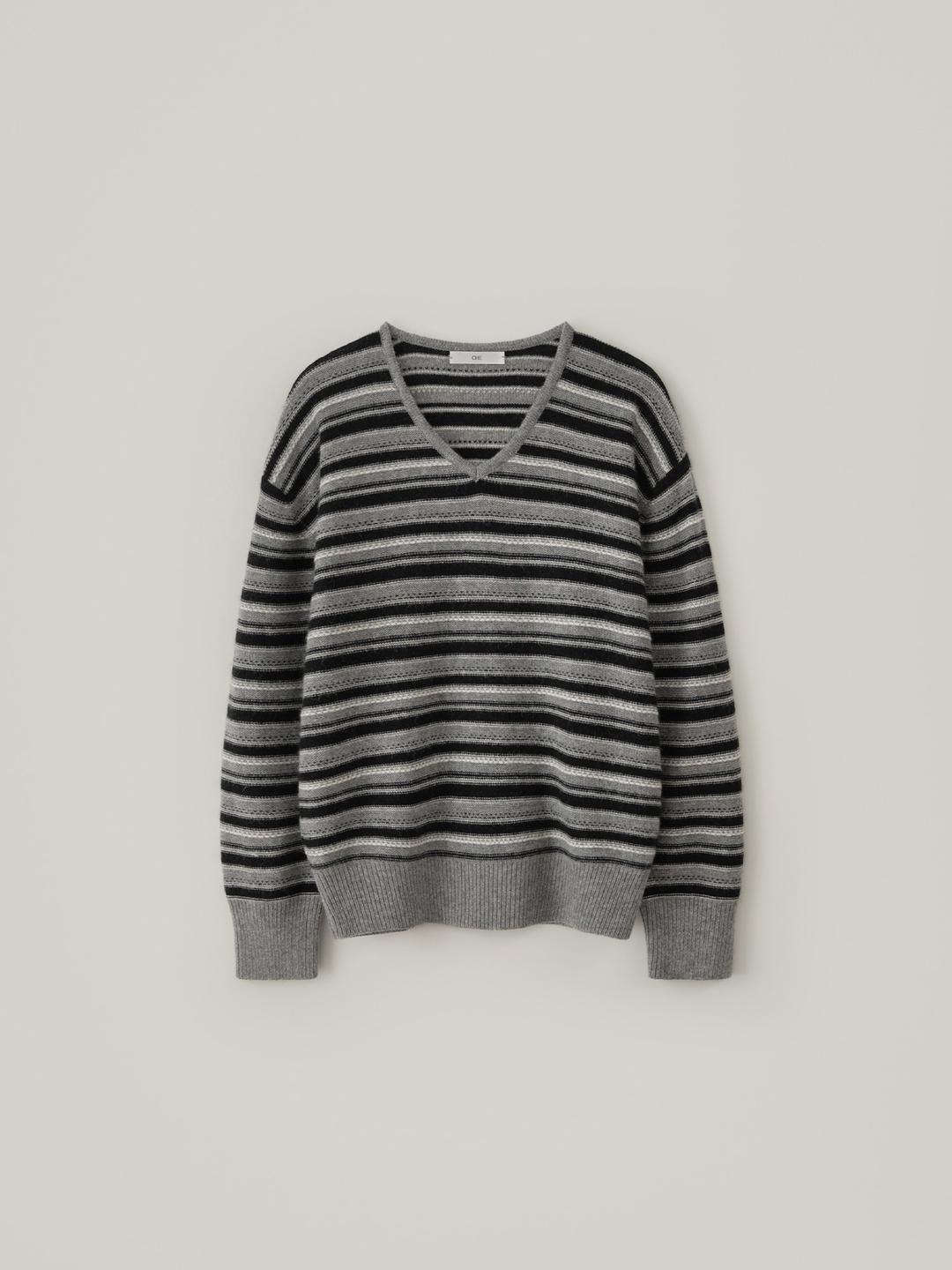 [11.10 예약 배송] Oscar Stripe V-Neck Knit - Black