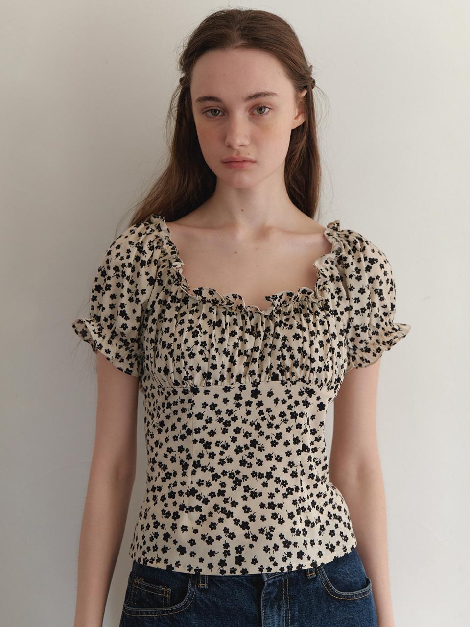 A FLOWER FRILL BLOUSE_CREAM