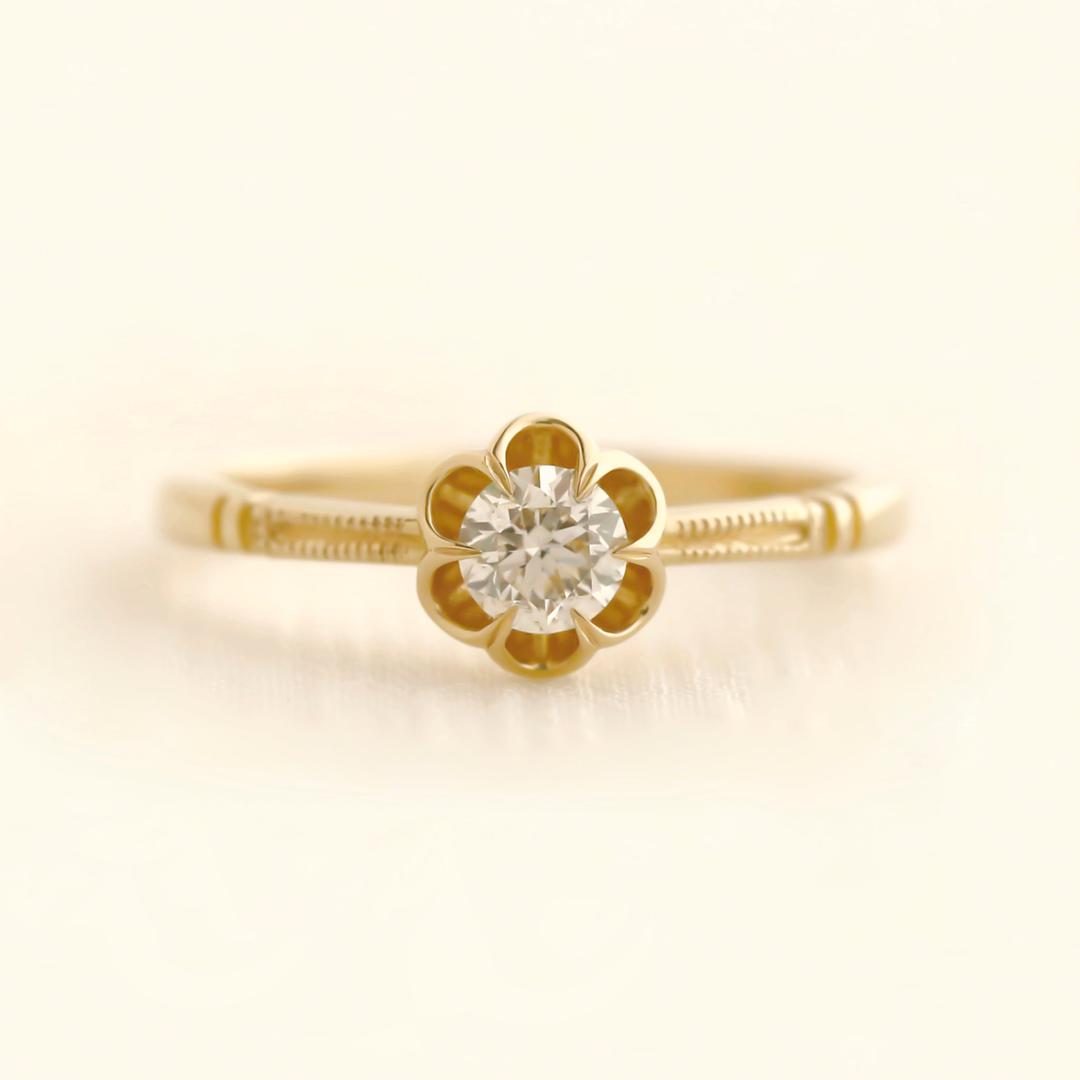 Buttercup solitaire ring