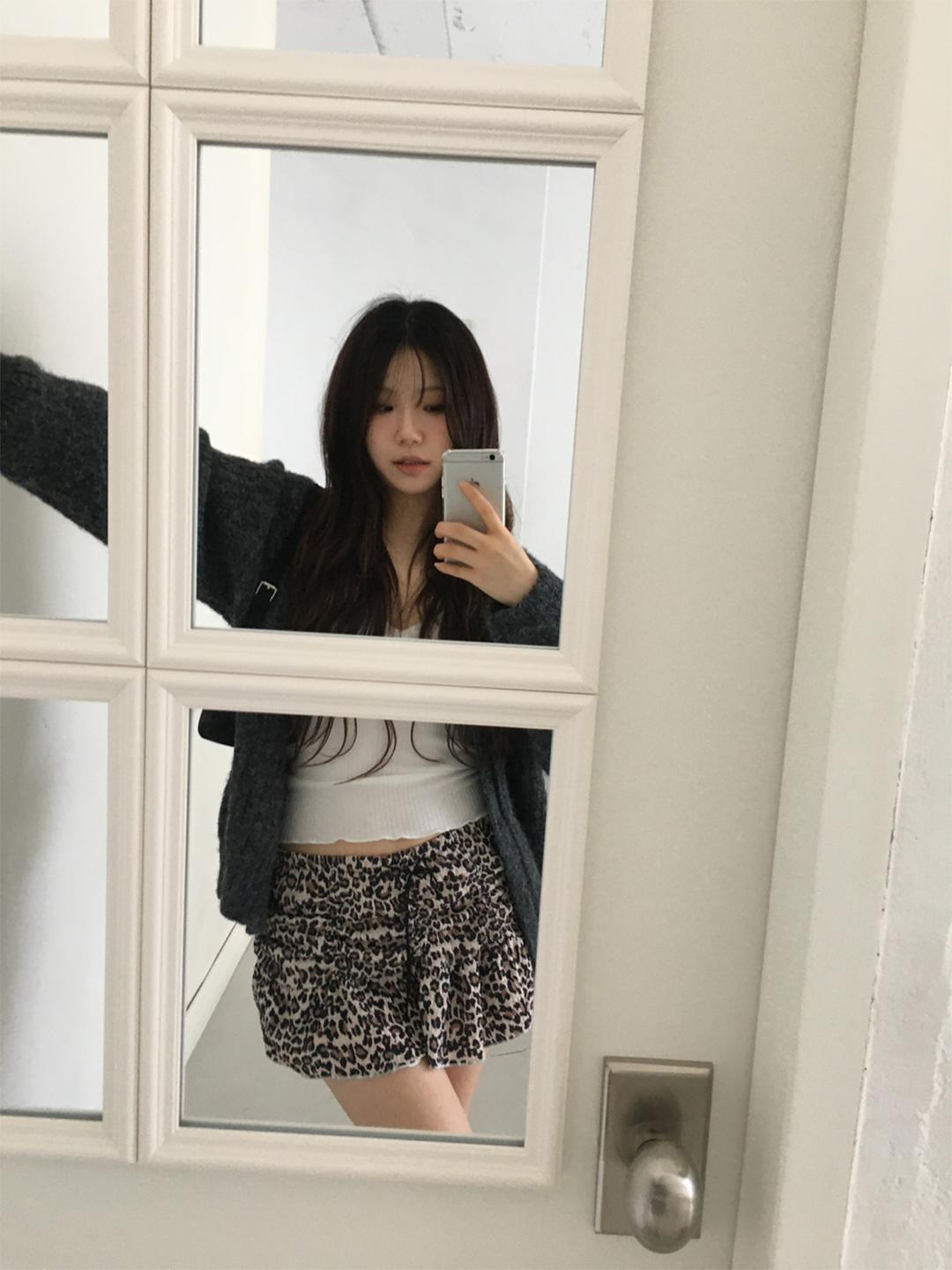 tyga leopard low skirt