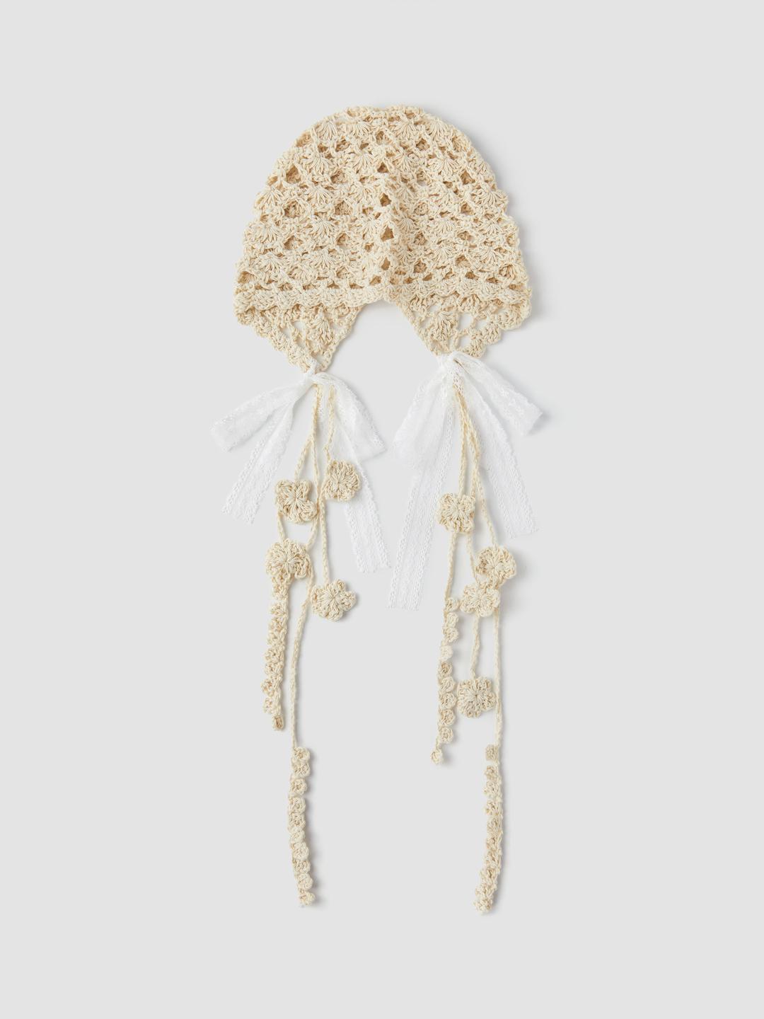 BOWKNOT & TASSEL KNITTED HAT