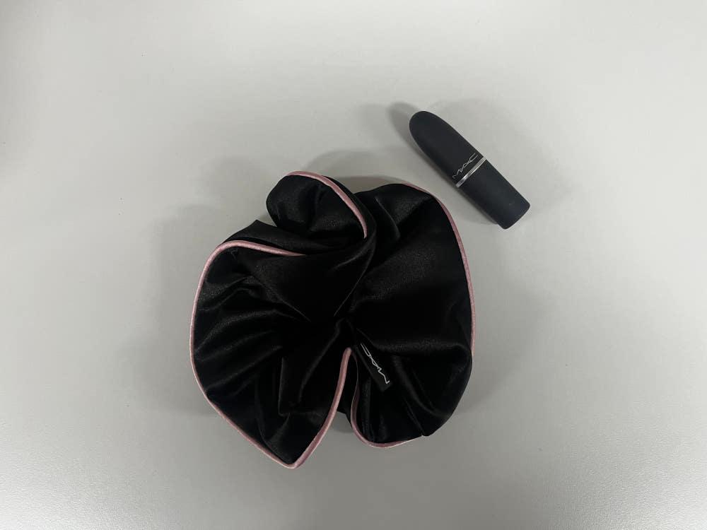 [슈슈블리] 맥 MAC 스크런치 헤어 곱창 머리끈 블랙