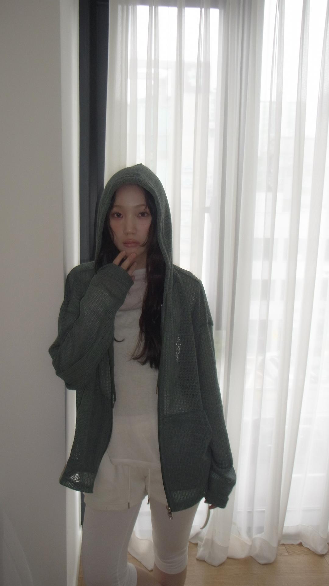 Beach knit hood zip-up