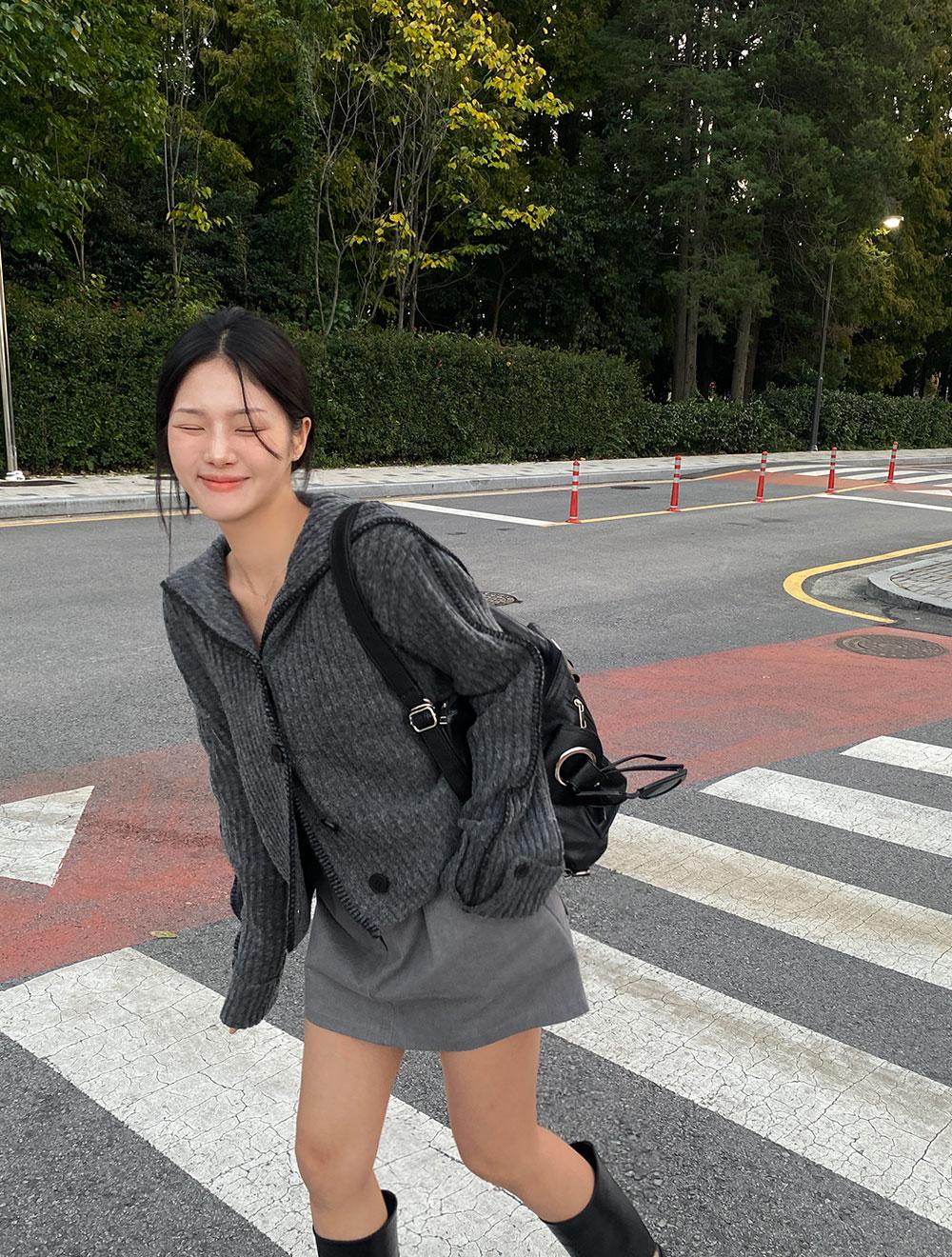 웨이즈 배색 소매버튼 숄카라 가디건 (3color)