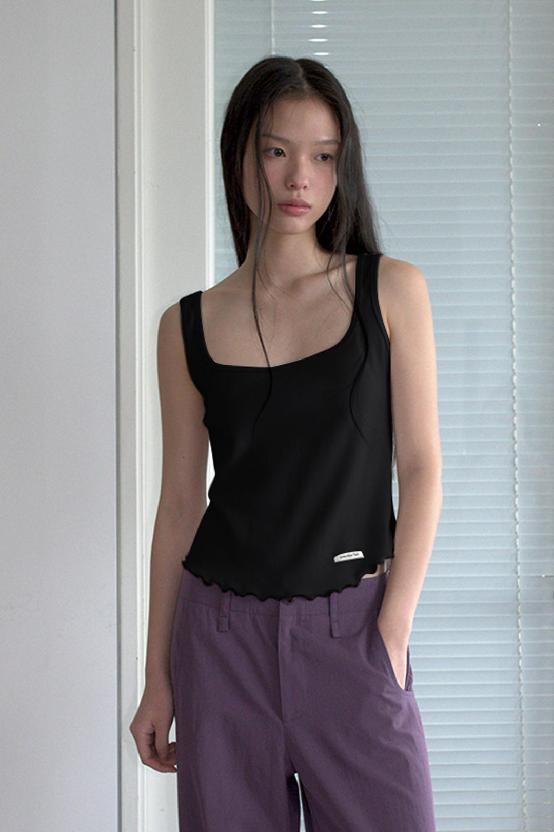RIBBED SQUARE NECK SLEEVELESS_BLACK