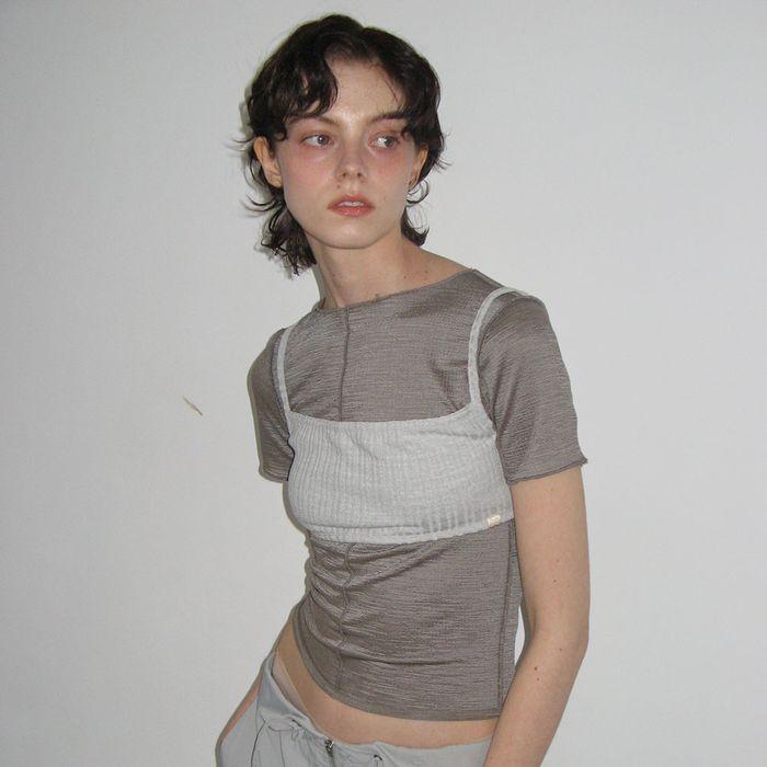Back Slit Riffle T-shirt [Brown]