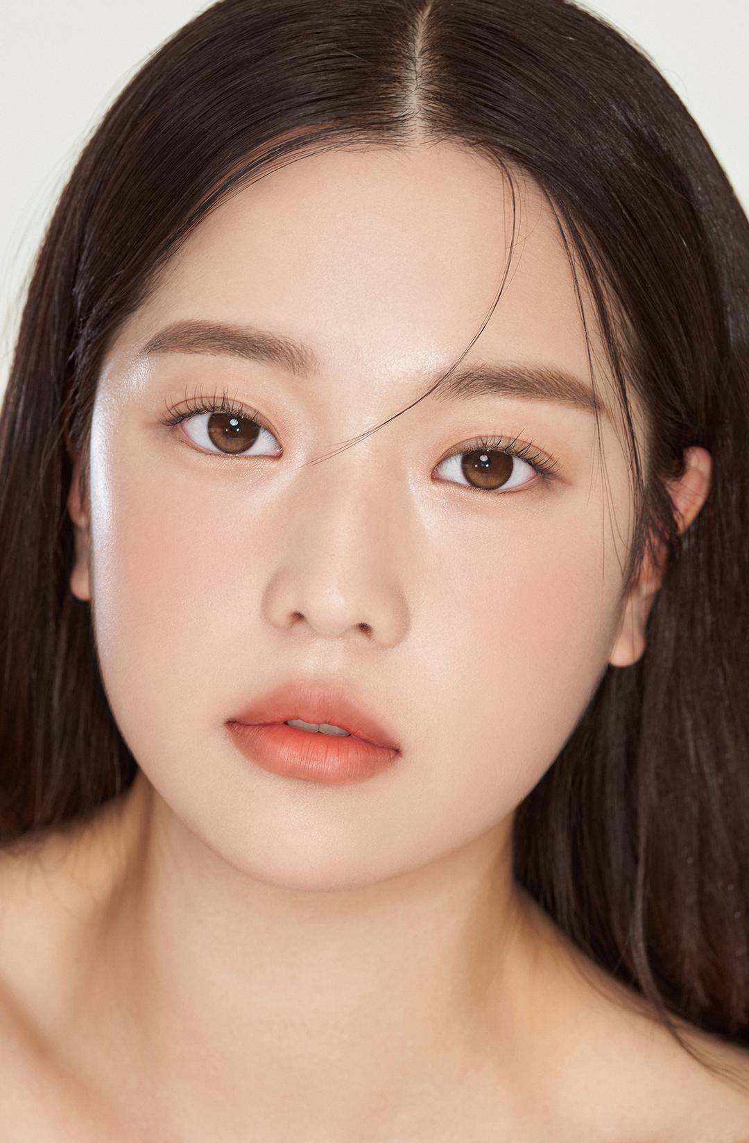 시크리티브 크리스틴 - 브라운