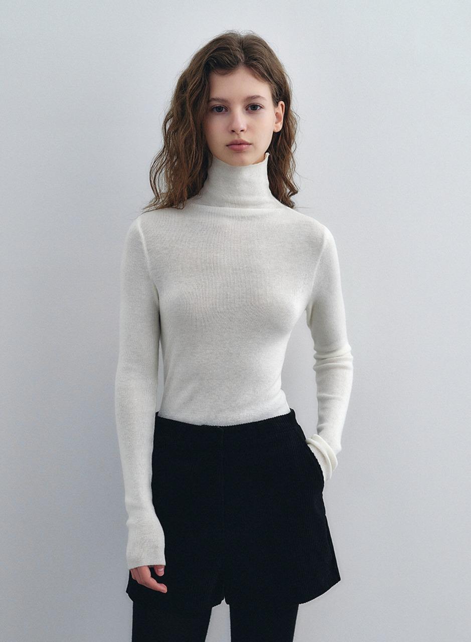 리브드 울 폴라 니트 - 아이보리